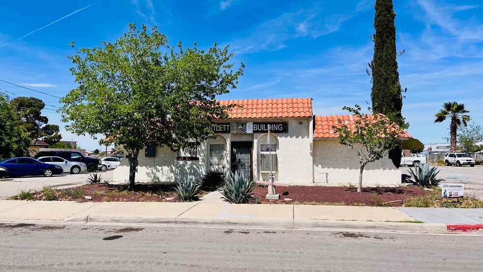 More Photos Of 12036 Bartlett Ave, Adelanto Office Residential For Sale
