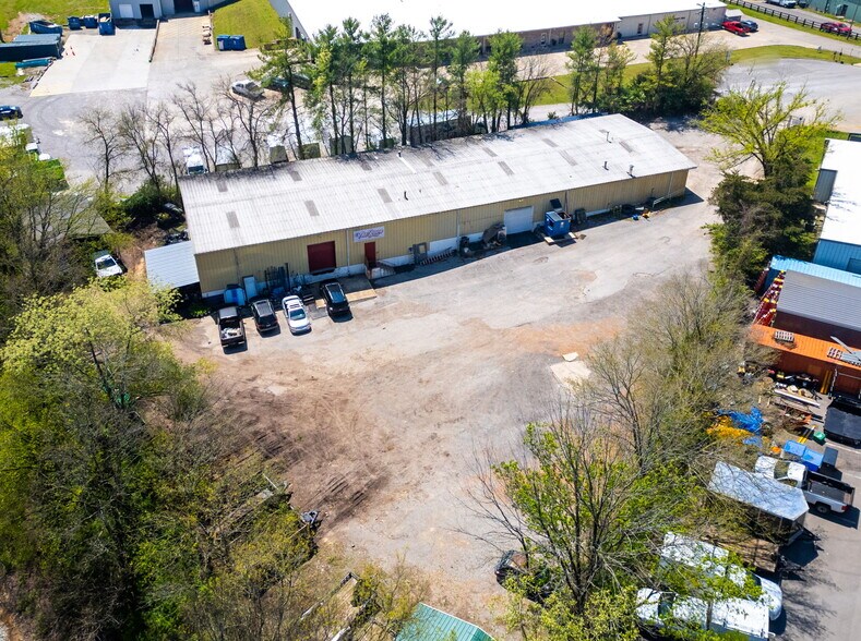 More Photos Of 1127 Harpeth Industrial Ct, Franklin Flex For Sale