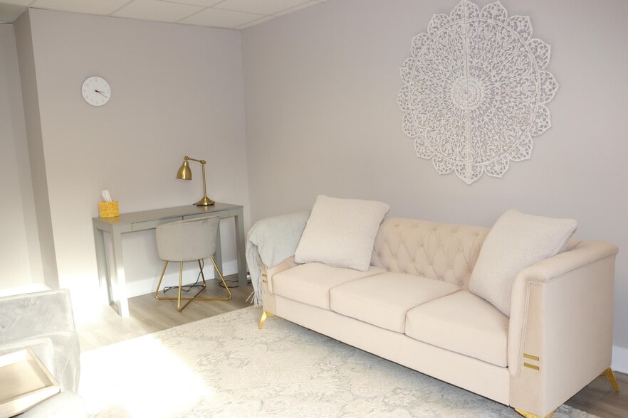 More Photos Of 3930 Walnut St, Fairfax Medical For Sale