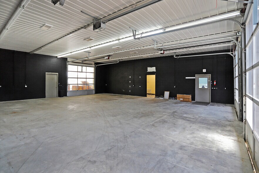 More Photos Of 1184 Poor Farm Rd, Murray Flex For Sale