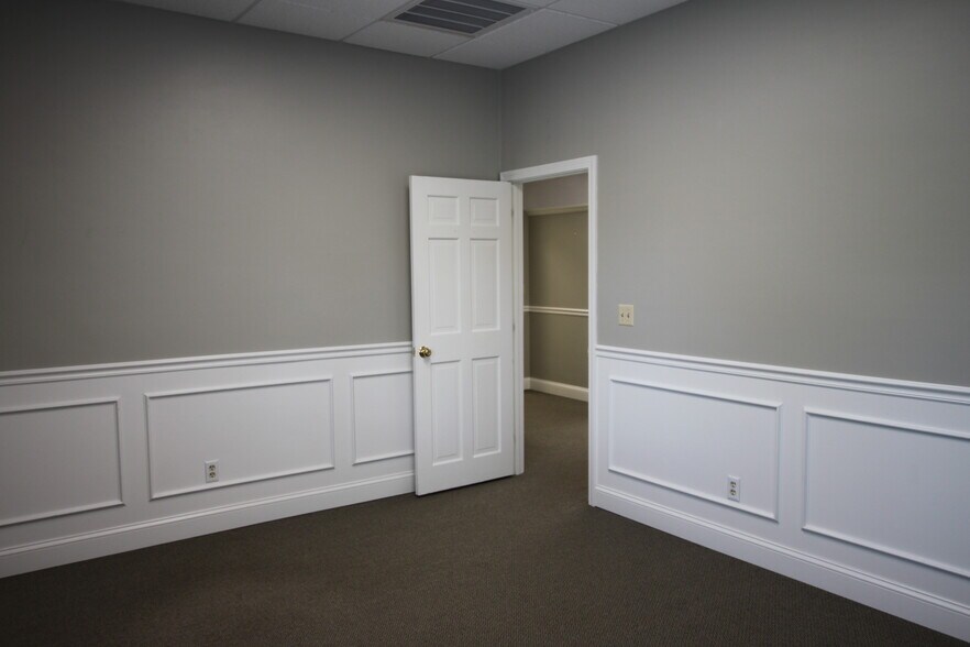 More Photos Of 300 W Main St, Northborough Unknown For Sale