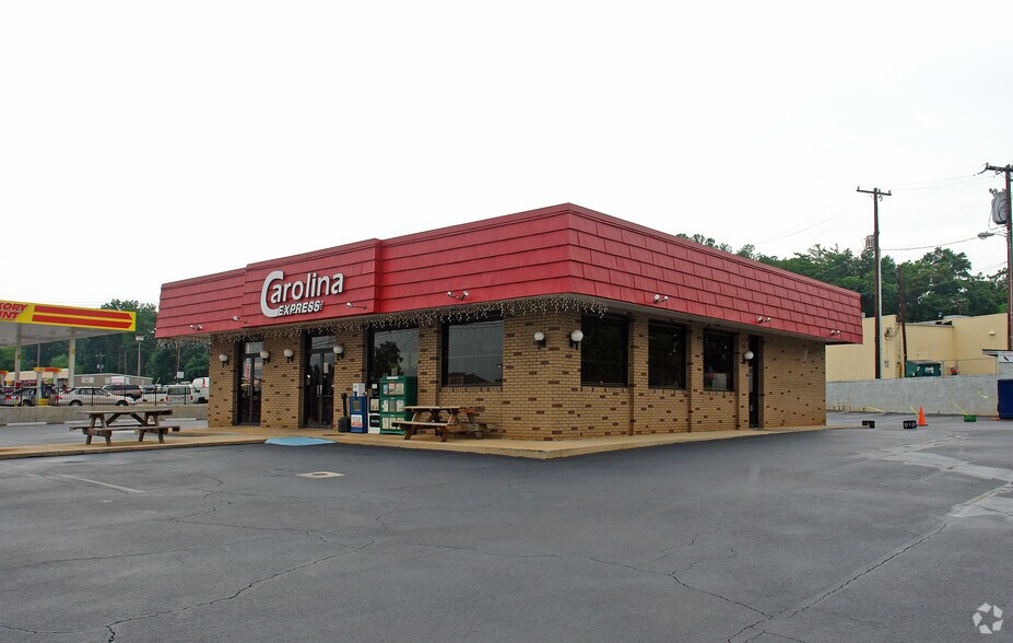 More Photos Of 3303 Wade Hampton Blvd, Taylors Fast Food For Lease