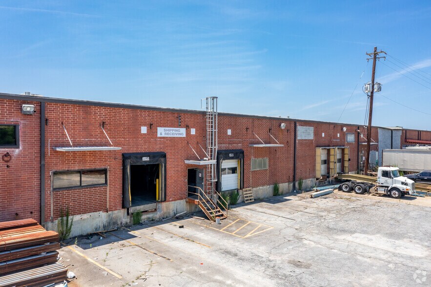 More Photos Of 1335 Rockdale Industrial Blvd NW, Conyers Light Manufacturing For Lease