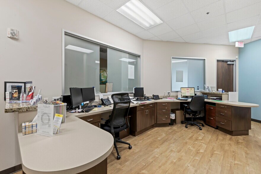 More Photos Of 7790 W Grand Pky, Richmond Medical For Lease
