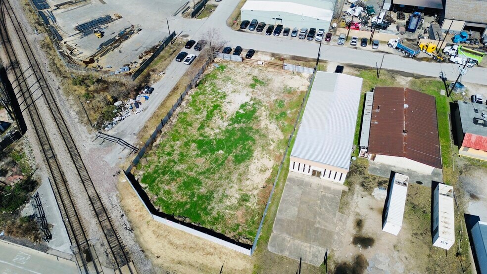 More Photos Of 2323 Daugherty St, Houston Land For Lease