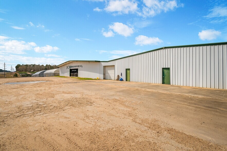 More Photos Of 10462 Hwy 165 S, Forest Hill Warehouse For Sale