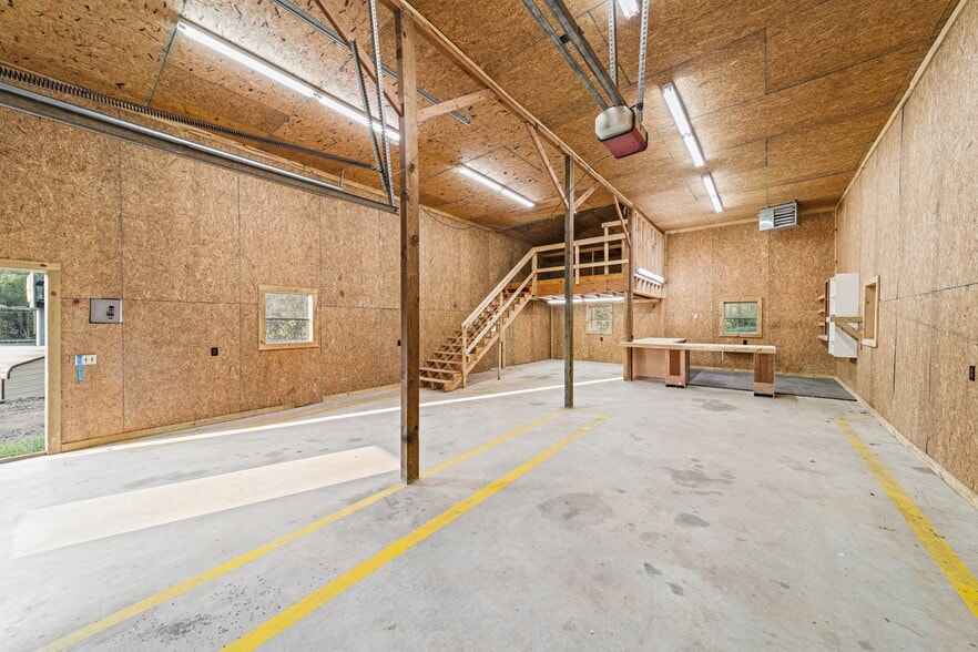 More Photos Of 125 Woodhaven Rd, North Wilkesboro Office For Sale