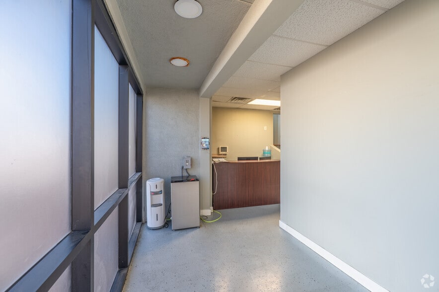 More Photos Of 4145 Wagon Trail Ave, Las Vegas Warehouse For Sale