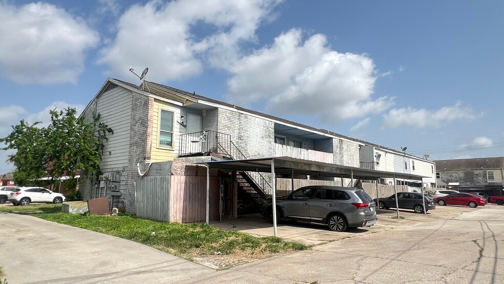 More Photos Of 8807 Bissonnet St, Houston Apartments For Sale