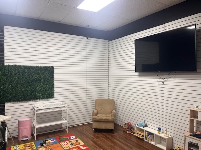 More Photos Of 760-780 N Beach St, Fort Worth Showroom For Lease