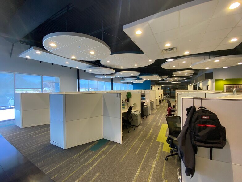 More Photos Of 6500 Technology Center Dr, Indianapolis Light Distribution For Lease