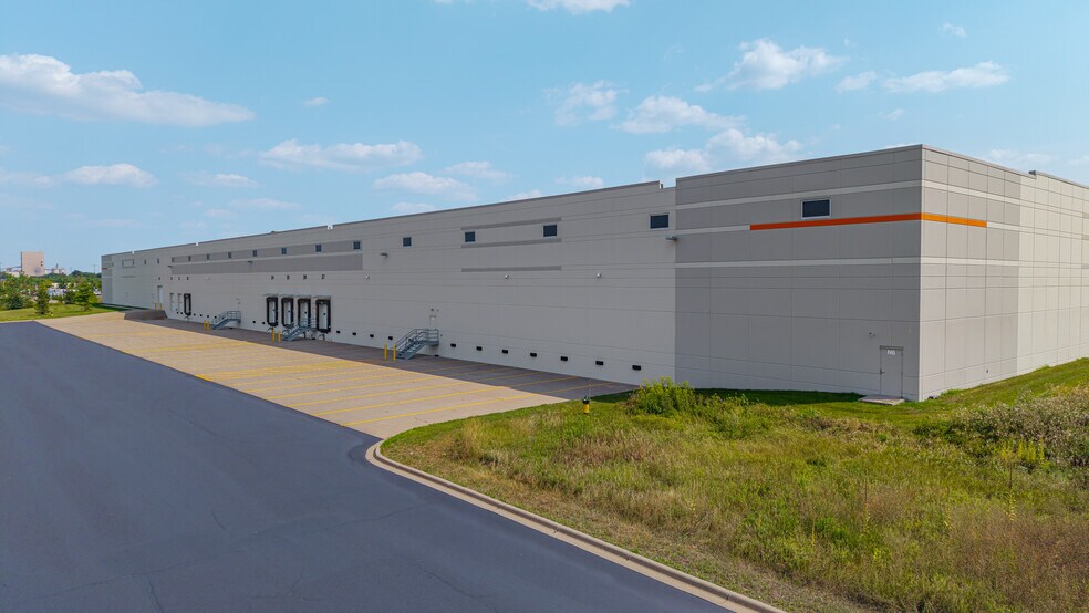 More Photos Of 2301 4th Ave E, Shakopee Manufacturing For Lease