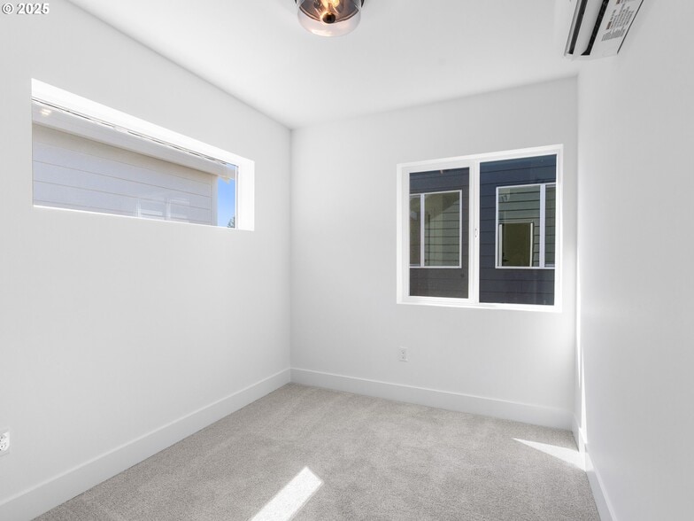 More Photos Of 4380 NE Going St, Portland Multifamily For Sale
