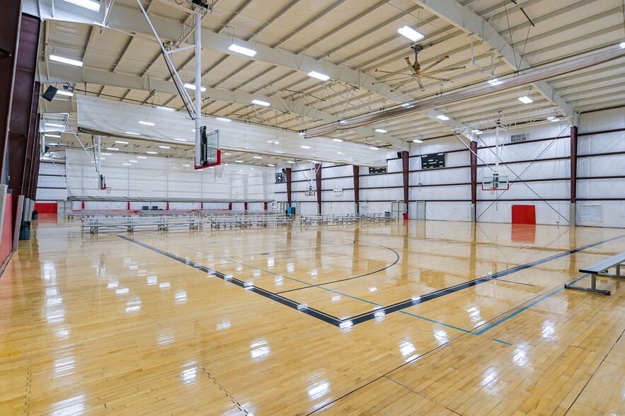 More Photos Of 4100 AL Highway 69, Guntersville Sports And Entertainment For Sale