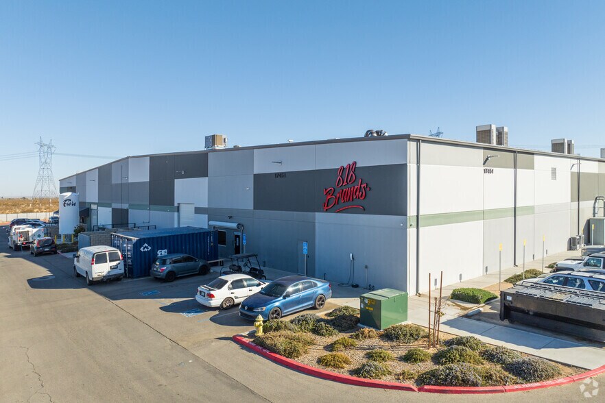 More Photos Of 17451-14757 Muskrat Ave, Adelanto Warehouse For Sale