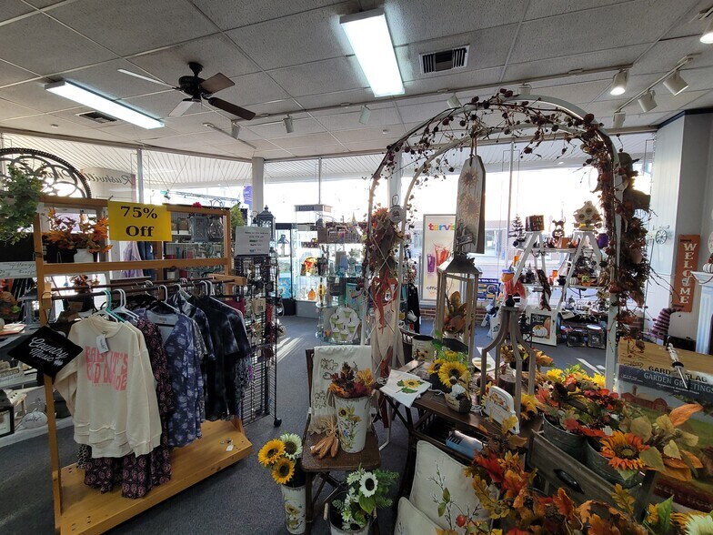 More Photos Of 302 N Main St, Rushville Storefront Retail Office For Sale