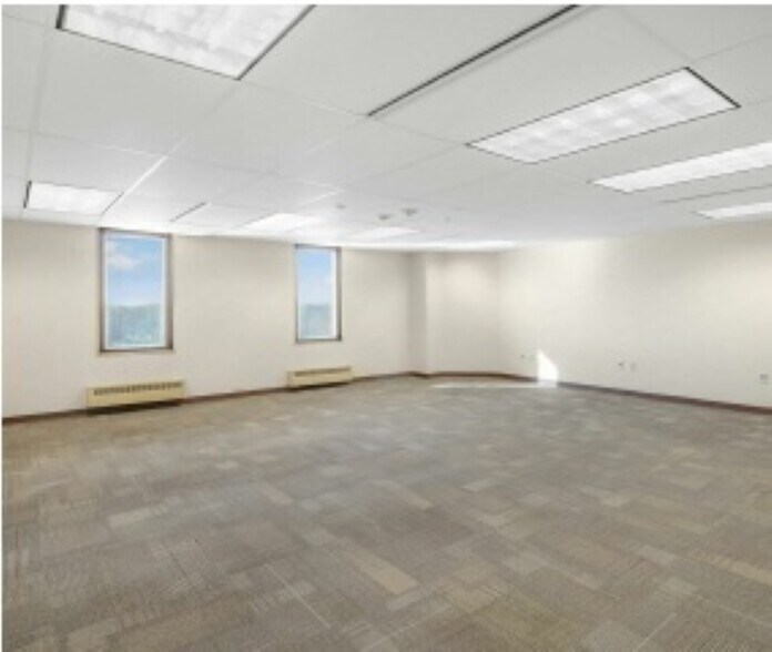 More Photos Of 3103 Executive Pky, Toledo Office For Sale