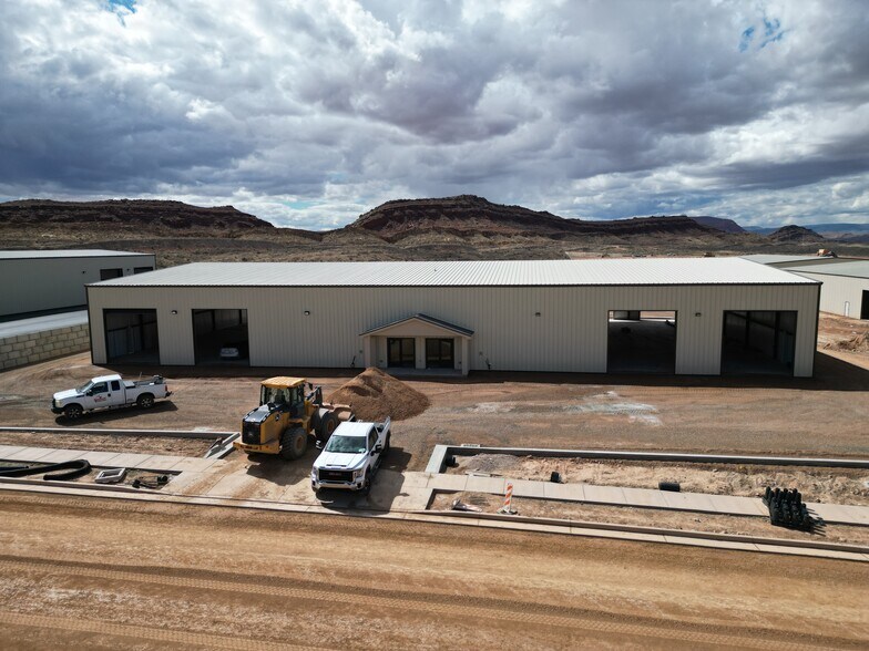 More Photos Of 975 S. 5600 W., Hurricane Unknown For Lease
