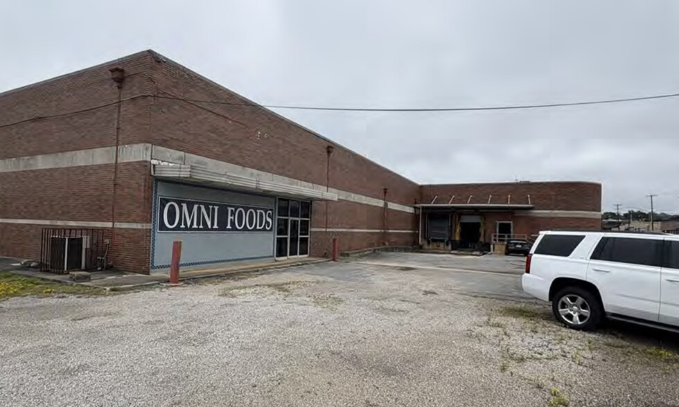 Primary Photo Of 2000 3rd Ave N, Bessemer Warehouse For Sale