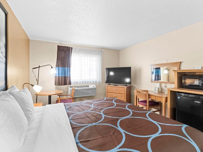 More Photos Of 500 E A St, Ogallala Hotel For Sale