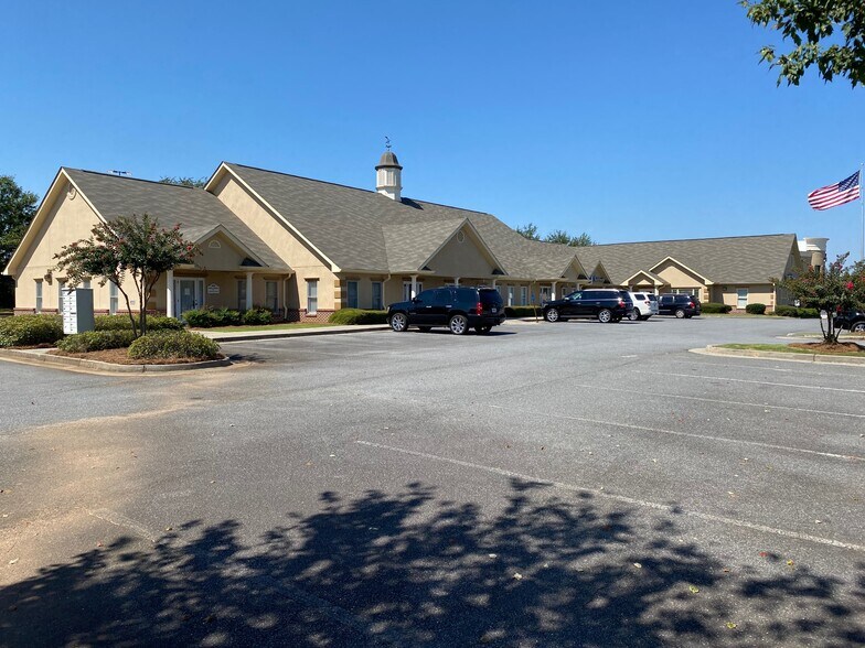 Primary Photo Of 3973 Atlanta Hwy, Loganville Office For Lease