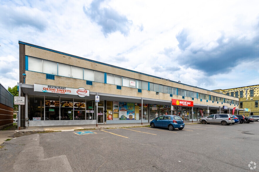 More Photos Of 8945-8971 Boul Saint-Michel, Montréal Storefront Retail Office For Lease