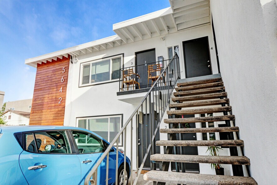 More Photos Of 5642 Klump Ave, North Hollywood Apartments For Sale