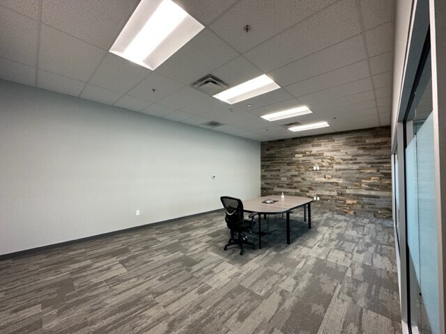 More Photos Of 1982 W Pleasant Grove Blvd, Pleasant Grove Office For Lease