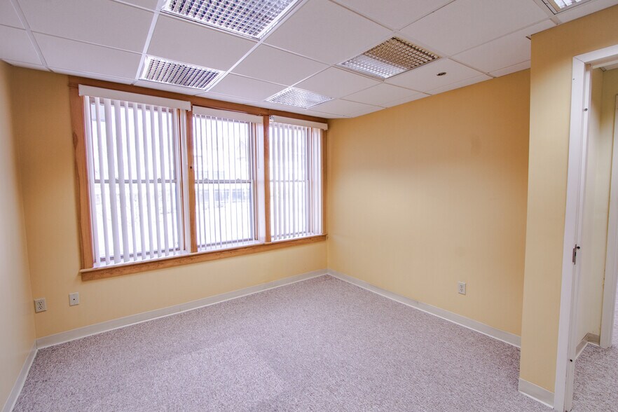 More Photos Of 9 May St, Bangor Medical For Sale