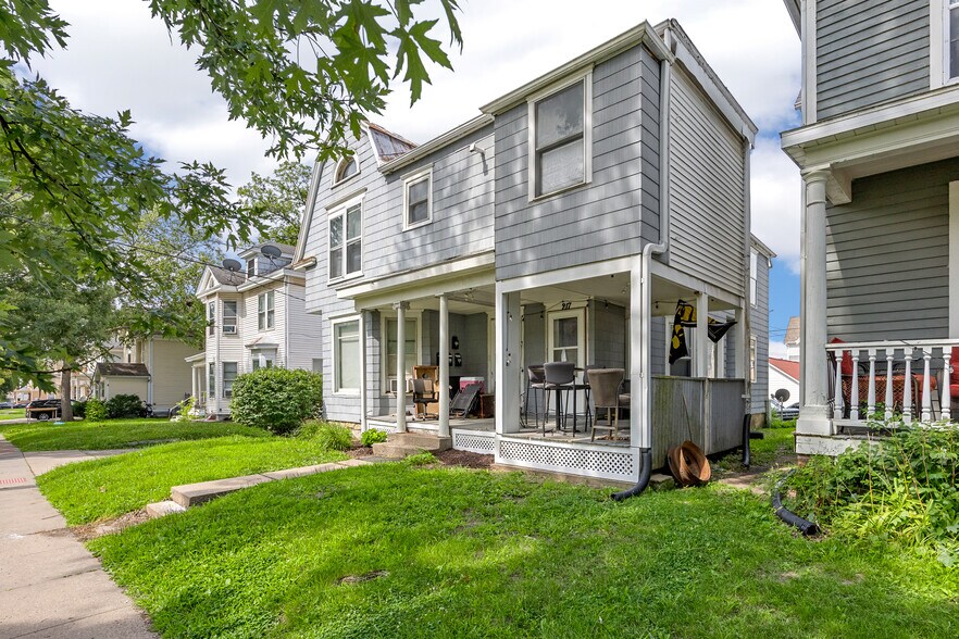 More Photos Of 217 S Johnson St, Iowa City Apartments For Sale