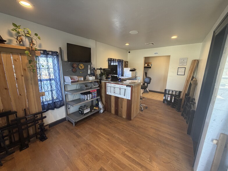 More Photos Of 552 W 138th St, Glenpool Service For Sale