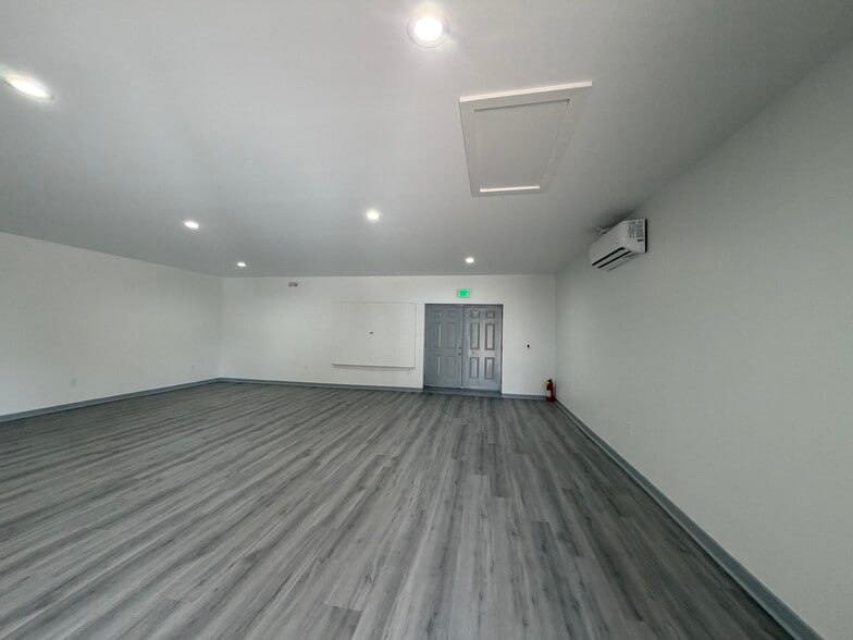 More Photos Of 2735 Huff Dr, Lawrenceville Warehouse For Lease