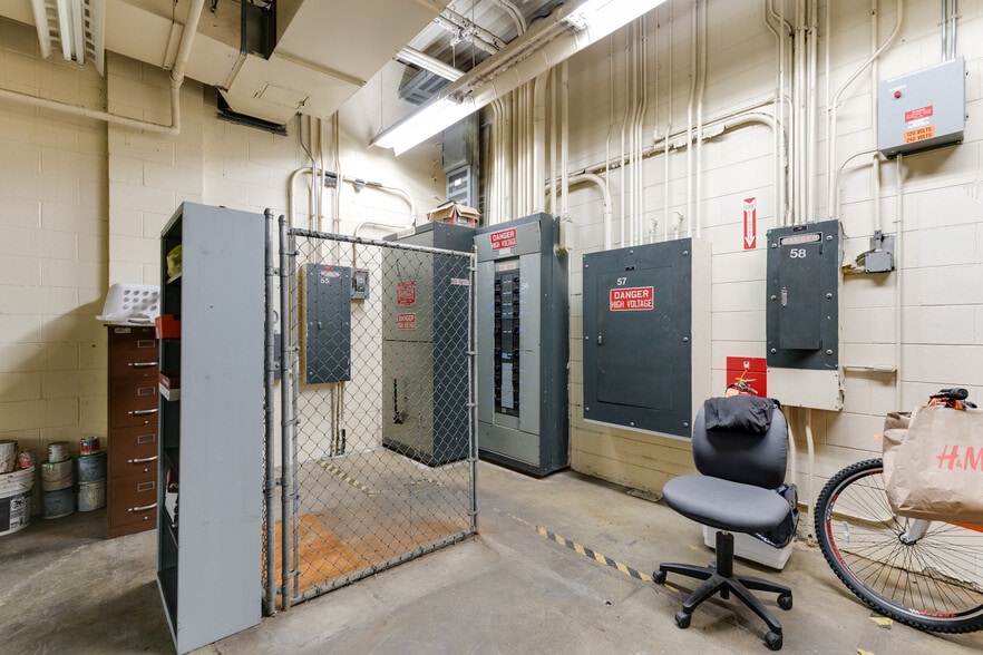 More Photos Of 3405 Commerce Rd, Richmond Warehouse For Sale