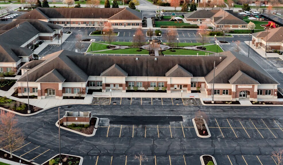 More Photos Of 1446 Merchant Dr, Algonquin Medical For Sale