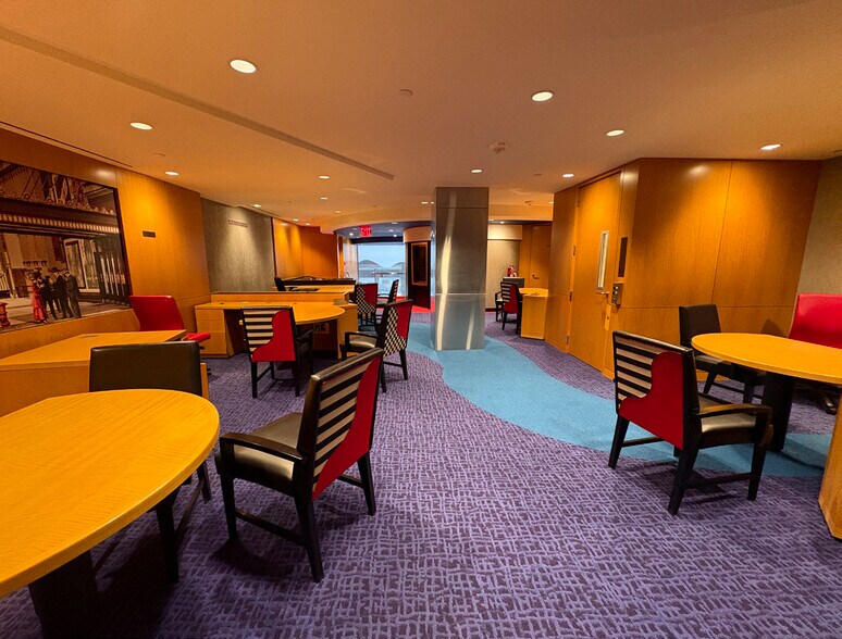 More Photos Of 830 Third Ave, New York Office For Lease