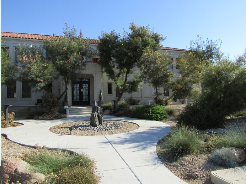 More Photos Of 1600 Norris Rd, Bakersfield Office For Sale