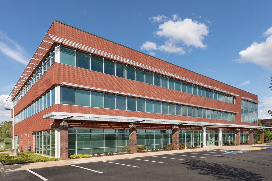 More Photos Of 3850 Fettler Park Dr, Dumfries Office For Lease