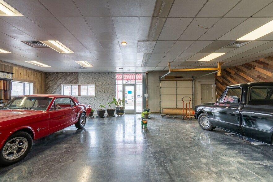 More Photos Of 2535 W Main St, Valley City Self Storage For Lease
