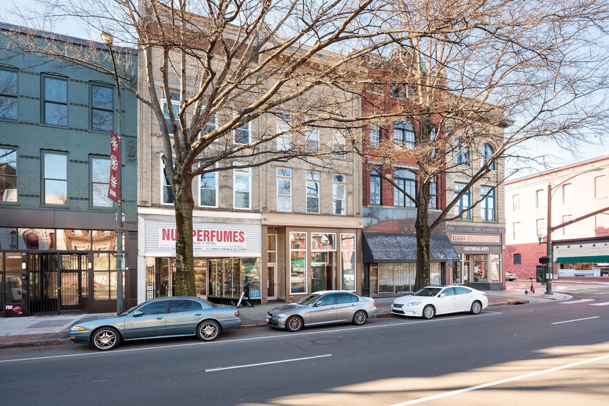 More Photos Of 105 E Broad St, Richmond Apartments For Lease