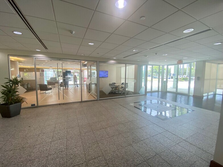 More Photos Of 7900 NW 154th St, Miami Lakes Office For Lease