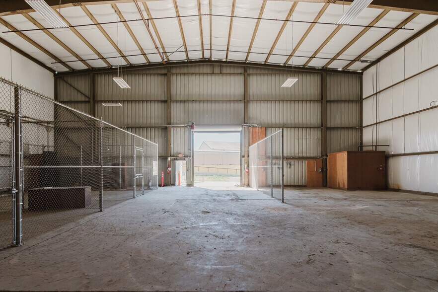 More Photos Of 151-161 Airport Rd, King City Warehouse For Lease