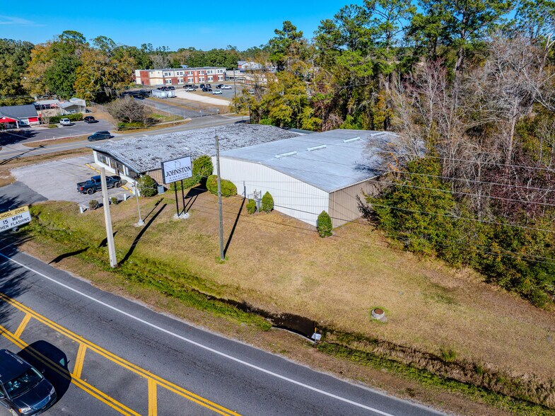 More Photos Of 701 S 5th St, Macclenny General Retail For Lease