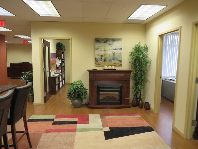 More Photos Of 92 E Main St, Somerville Office For Lease