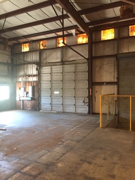 More Photos Of 210 W Washington St, Dothan Warehouse For Sale
