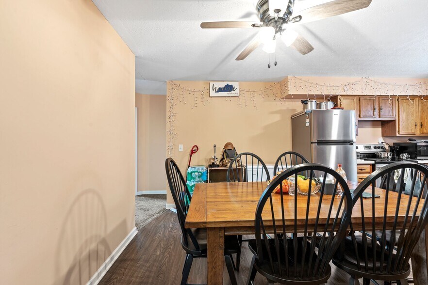 More Photos Of 808 Bypass Rd, Winchester Freestanding For Sale