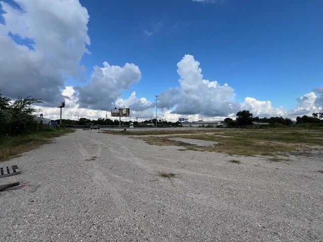 More Photos Of 4900 North Fwy, Houston Land For Lease