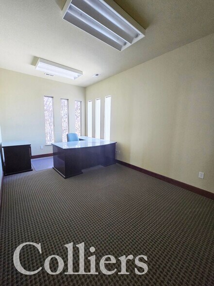 More Photos Of 1715 Pole Line Rd E, Twin Falls Bank For Sale