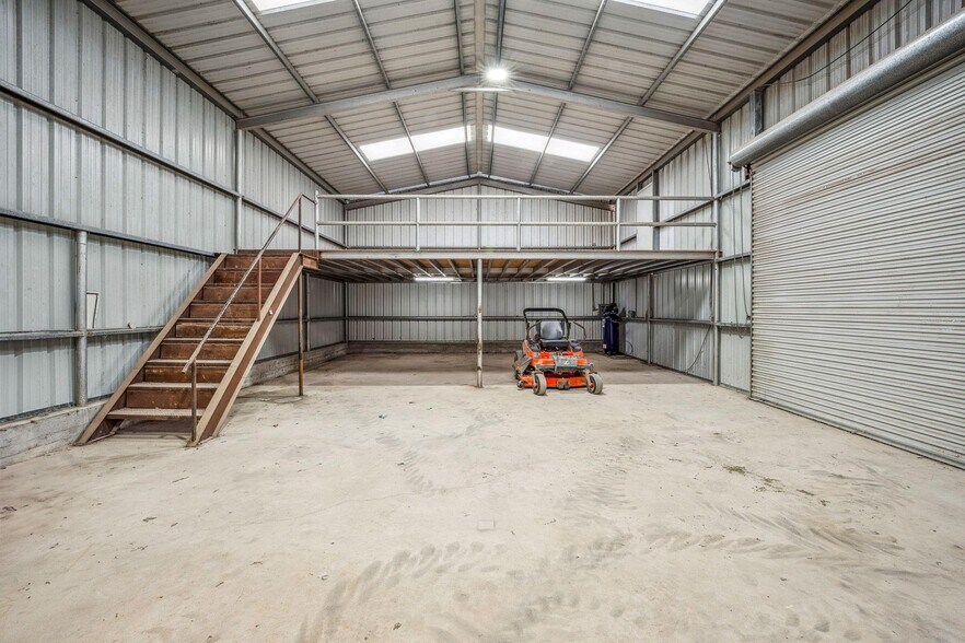 More Photos Of 7517 Us Highway 67, Stephenville Light Distribution For Sale