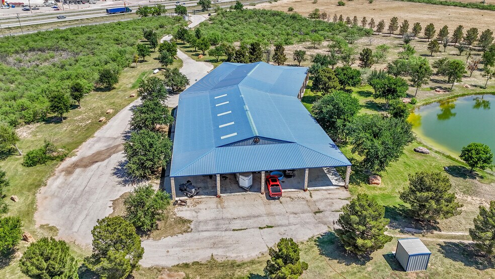 More Photos Of 2828 Interstate 20, Midland Flex For Sale