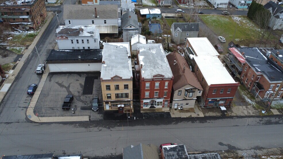 More Photos Of 38 Reid St, Amsterdam Specialty For Sale